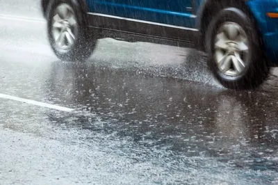 В Сети появились видео ДТП на трассе Алматы – Капшагай