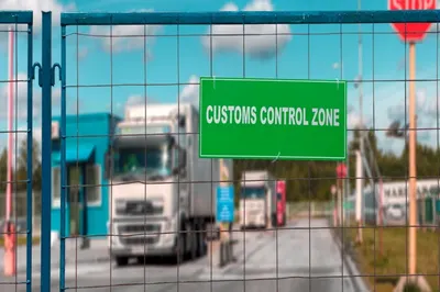 Международный день таможенника и День республики в Индии