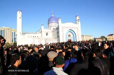 Как в мечетях Астаны борются с безработицей