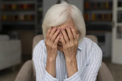 Хищение 5 миллионов тенге у пенсионерки предотвратили в Павлодарской области