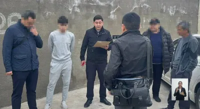 Обыски, паспорта и оружие: схему с легализацией иностранцев выявили в Шымкенте