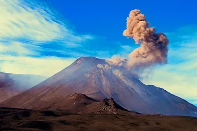 Вулкан Этна снова проснулся на Сицилии