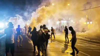 Беспорядки в американском Фергюсоне вспыхнули с новой силой