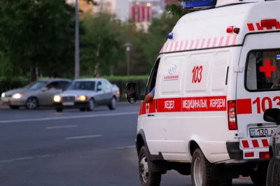 В Алматы наказали женщину-водителя, не пропустившую «скорую»
