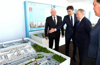 Нурсултан Назарбаев ознакомился с планами строительства Шымкента