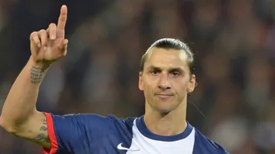 Ибрагимович вошел в десятку претендентов на лучший гол года