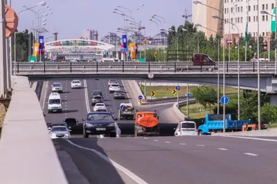 В Астане вычисляют должников по транспортному налогу прямо на улицах