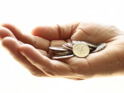 Юноша, просивший милостыню в парке 28 панфиловцев под видом сироты с больной бабушкой, лгал