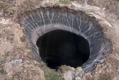 На дно ямальской воронки впервые спустились ученые