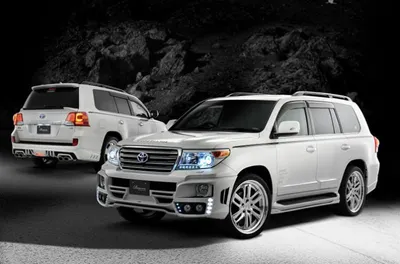 Toyota Land Cruiser 200 в тюнинге Rowen Japan