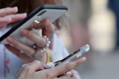 Казахских девушек портят СМИ – писатель