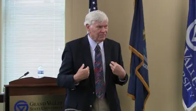 В США учитель 17 лет преподавал, не умея читать и писать