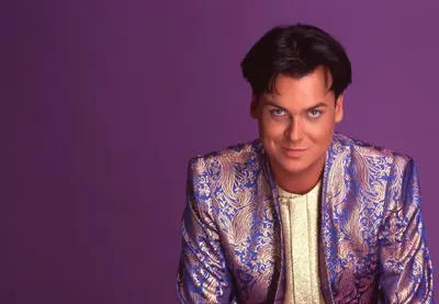 Певец Юлиан срочно госпитализирован в тяжелом состоянии