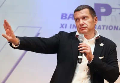 Владимир Соловьев возглавил рейтинг самых авторитетных журналистов