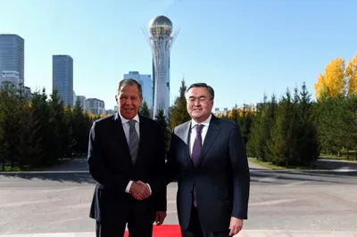 О чем говорили Тлеуберди и Лавров в столице Казахстана