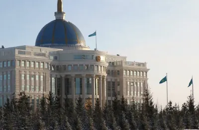 Президент принял Ахметжана Есимова