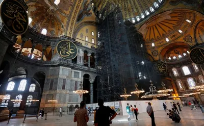 Возвращение собору Святой Софии статуса мечети причиняет скорбь – Папа Римский