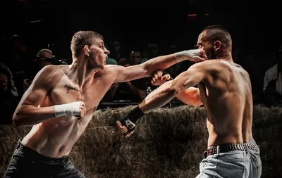 Боец из Шымкента стал звездой кулачных боев в Москве