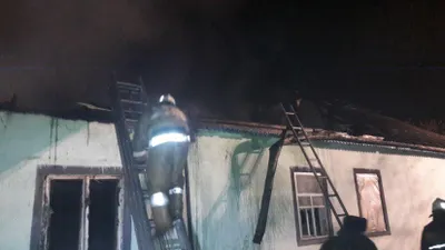 В Алматы горел частный дом