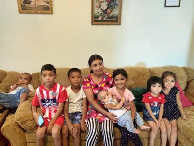 Прославившаяся на весь Казахстан многодетная мать просит помощи