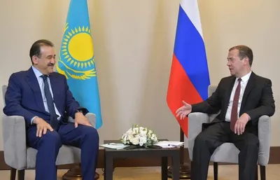 К. Масимов и Д. Медведев провели двусторонние переговоры