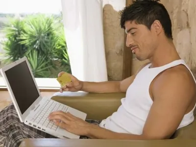 Почему мужчины любят смотреть порно?