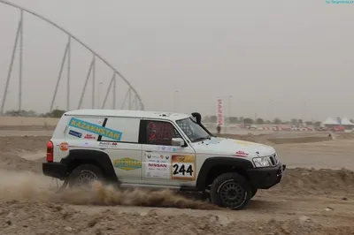 Казахстанские гонщики попали в песчаную бурю в Абу Даби