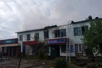 32 человека эвакуировали при пожаре в Алматинской области