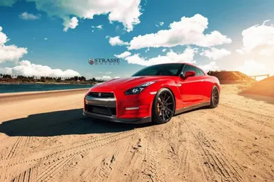 Nissan GT-R Alpha 7 на дисках Strasse Wheels