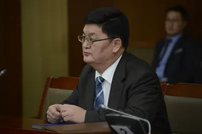 Госслужащим запретили долго смотреть на женщин в Монголии