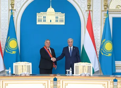 Токаев наградил премьер-министра Венгрии орденом «Достық» I степени