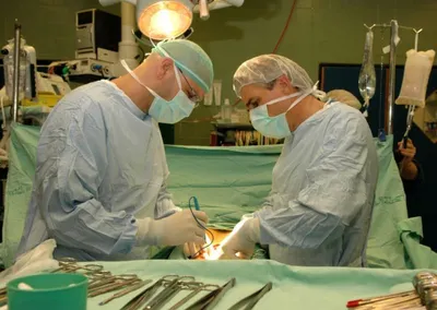 В ЮКО впервые провели операцию по трансплантации почки