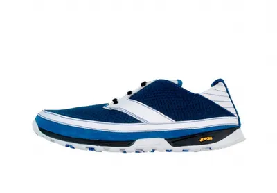 Разноцветные кроссовки итальянской марки Volta