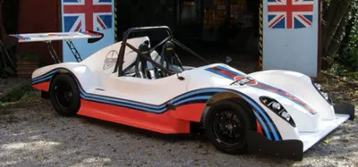 Итальянская компания ATS представила новый сверхлегкий спорткар