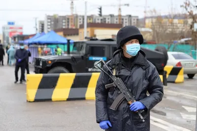 На пять суток арестованы граждане за попытку обойти блокпосты в Алматы