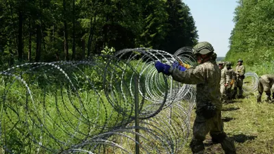 Разрешить пограничникам стрелять в нелегалов предложили в Латвии