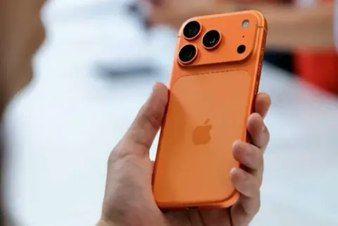 В Шымкенте торговали несуществующими iPhone