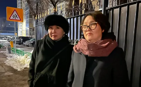 Журналистер Ботагоз Омарованы қолдады