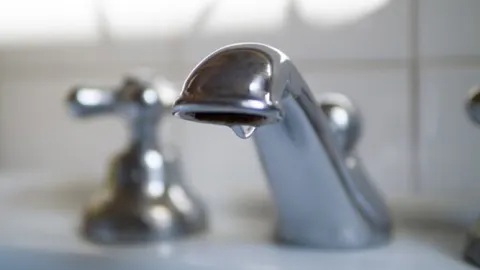 Атыраусцы: Наша вода пахнет дустом (ДОПОЛНЕНО)