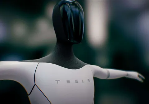 Школу для андроидов планирует открыть Илон Маск