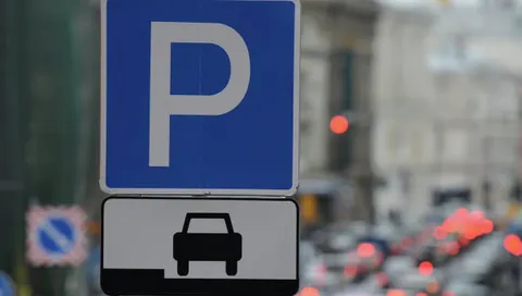 Адвокат: Платные автостоянки могут быть только в Астане и Алматы