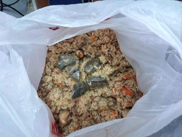 Наркотики в плове пытался передать в изолятор житель Алматы