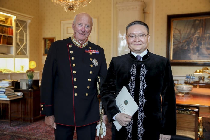 Король Норвегии вспомнил о Медео