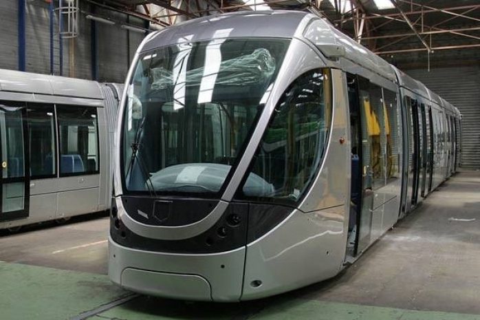 Назарбаев отказался от легкорельсового транспорта в Астане