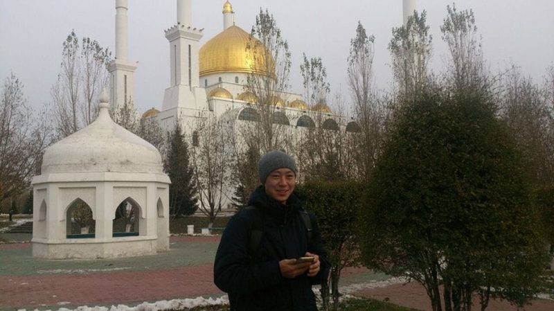 Мальчик из Баянаульской глубинки построил дамбу для спасения сельского пруда