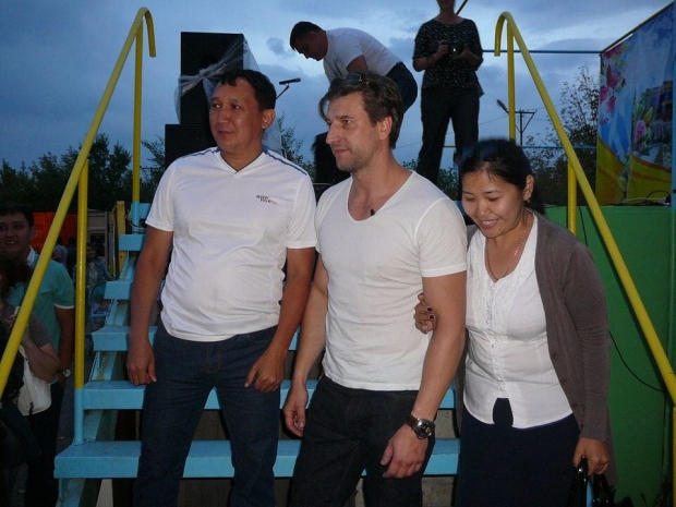 Героя сериала «Ментовские войны» Александра Устюгова едва «не разорвали» в Экибастузе