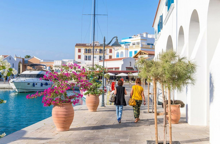 Золотых паспортов лишит российских олигархов Кипр