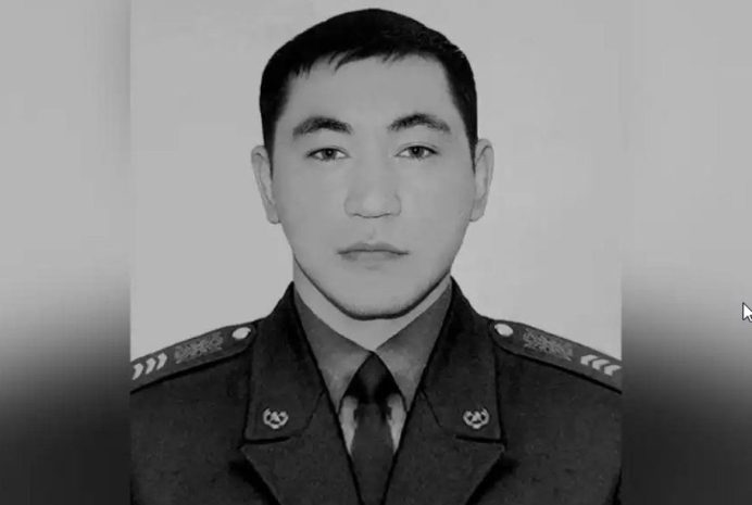 Спасатель Арслан Курманбеков награжден орденом «Айбын» ІІІ степени посмертно