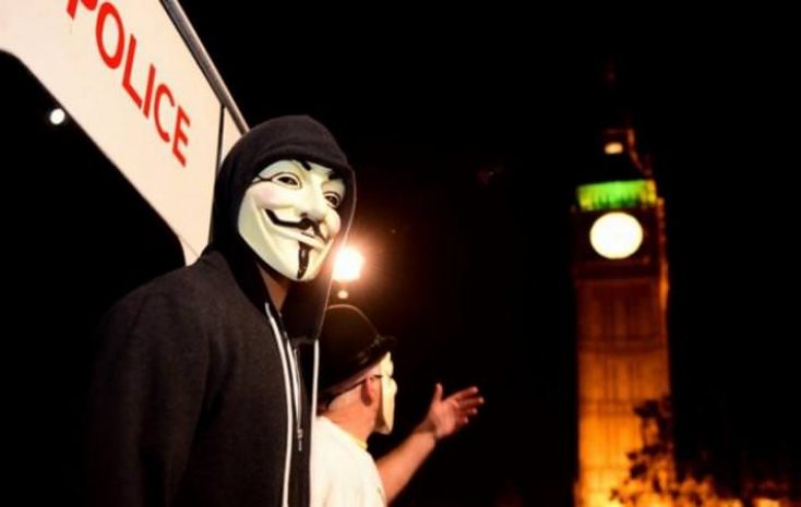 В Лондоне прошел «Марш миллиона масок»