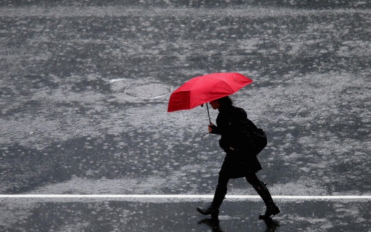 Сильный ветер и дожди ожидаются на западе и востоке Казахстана